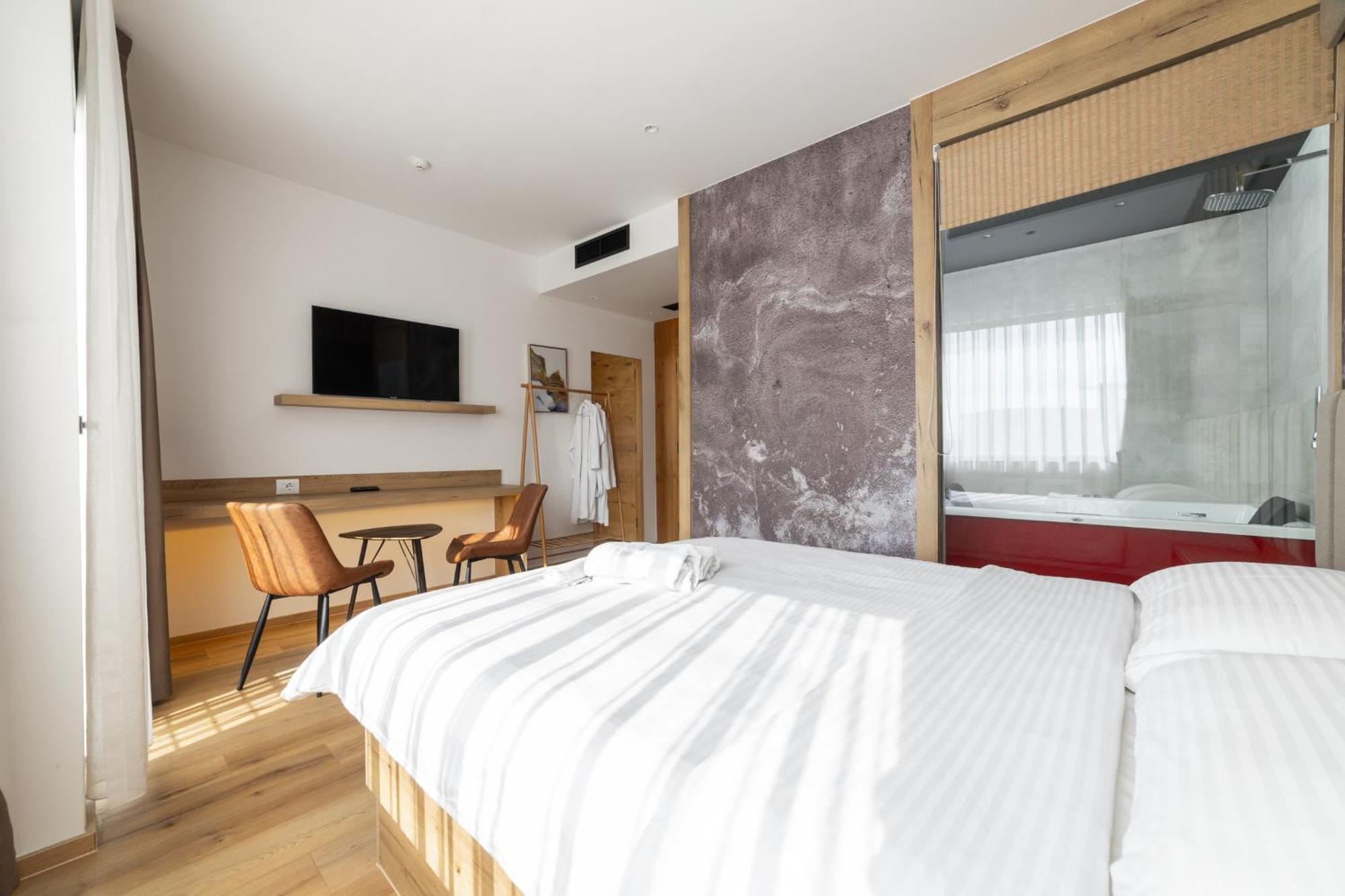 Roadside Hotel Lipjan Exterior photo